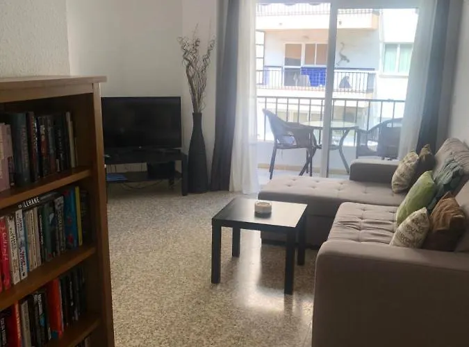 Spacious 1 Bedroom Apartment, Centre 3i