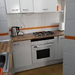 Spacious 1 Bedroom Apartment, Centre 3i